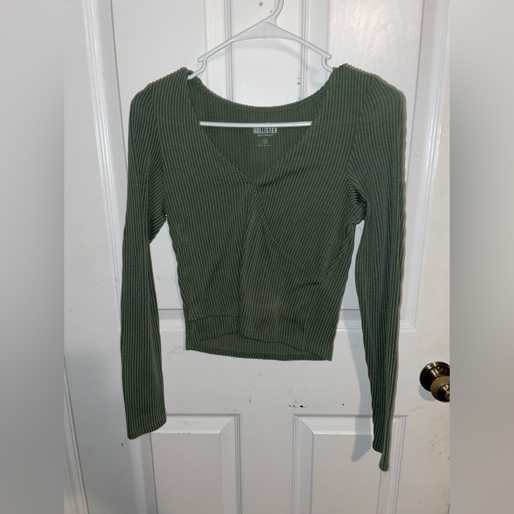 Long sleeve Hollister shirt size M